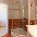 Cozy 1-bedroom Near The Center Of Apartment *