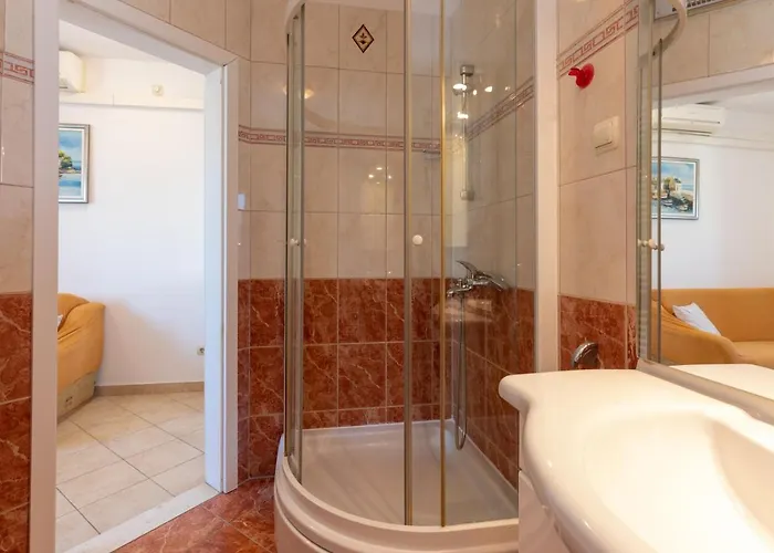 Cozy 1-bedroom Near The Center Of Apartman *