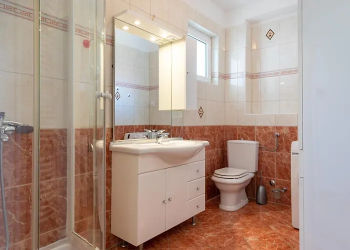Cozy 1-bedroom Near The Center Of Trogir