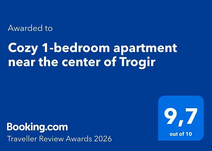 Cozy 1-bedroom Near The Center Of Apartament Trogir