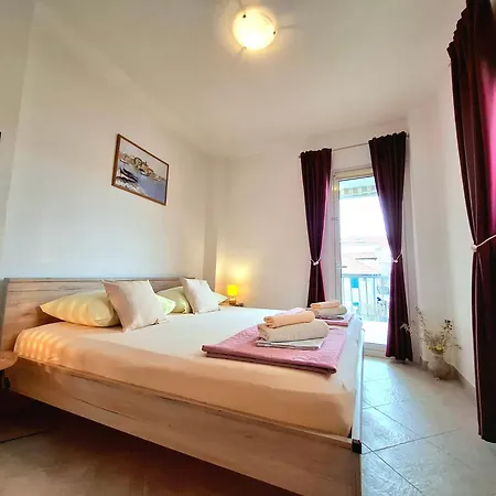 Apartment Cozy 1-bedroom Near The Center Of