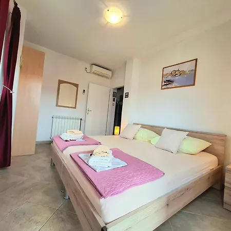 Apartment Cozy 1-bedroom Near The Center Of